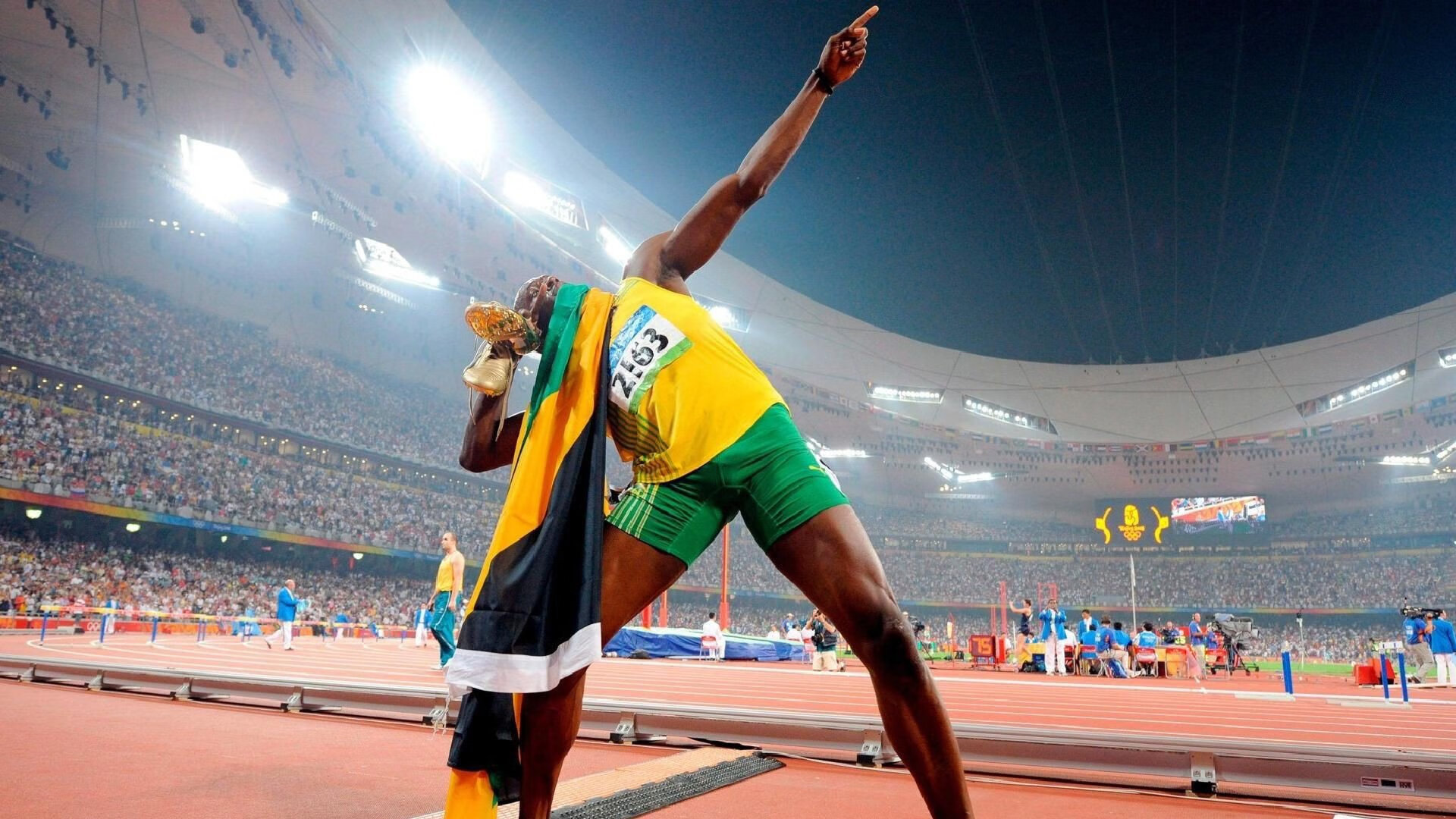 爱游戏体育娱乐-湖人内线组合赛场配合渐入佳境，湖人 内线