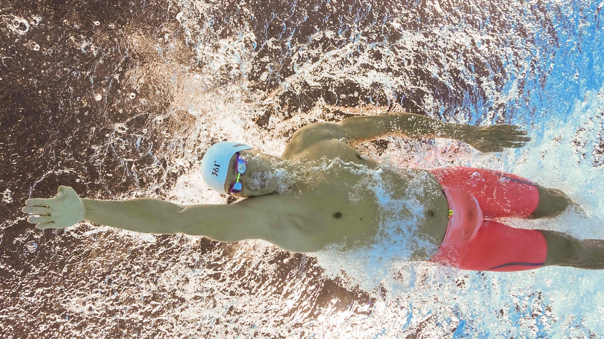 爱游戏体育在线-1451亿王传福,巴菲特为何“说再见”?